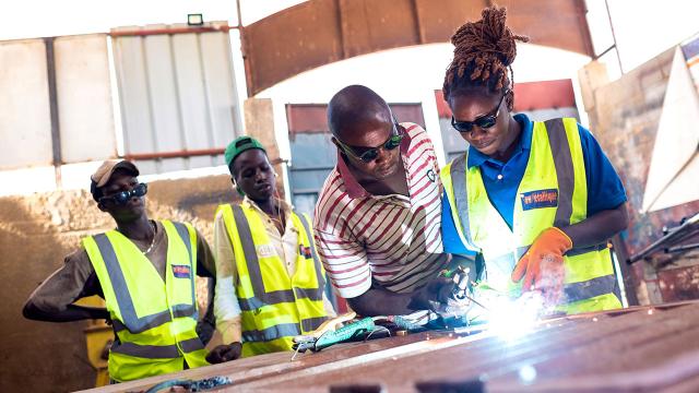 Étudiants en formation professionnelle au Sénégal