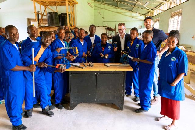 Students group photo in workshop
